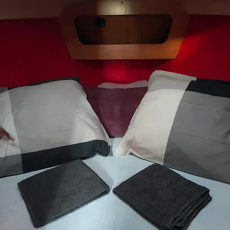 Nuit Sur Un Voilier Nonsard-Lamarche