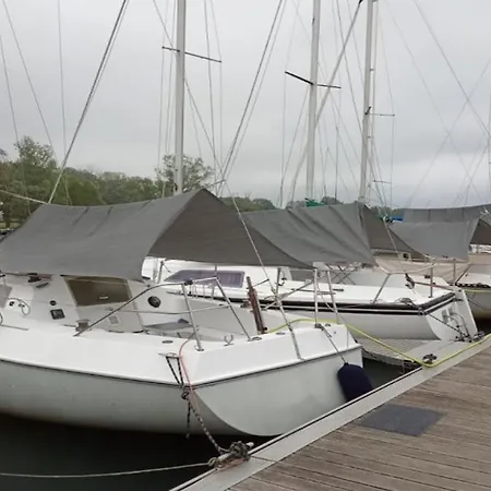 Love hotel Nuit Sur Un Voilier Nonsard-Lamarche